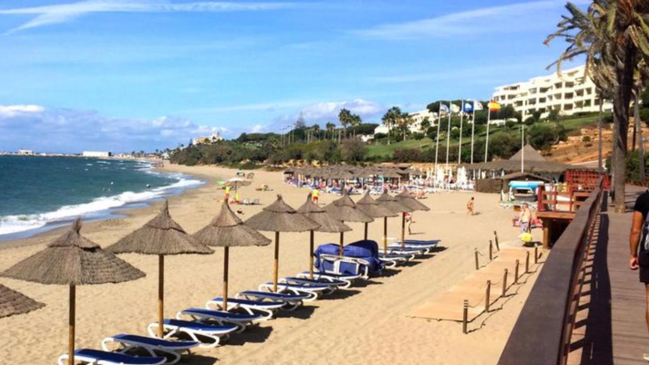 Mi Capricho C16 Beachfront Apartment Sitio de Calahonda 외부 사진