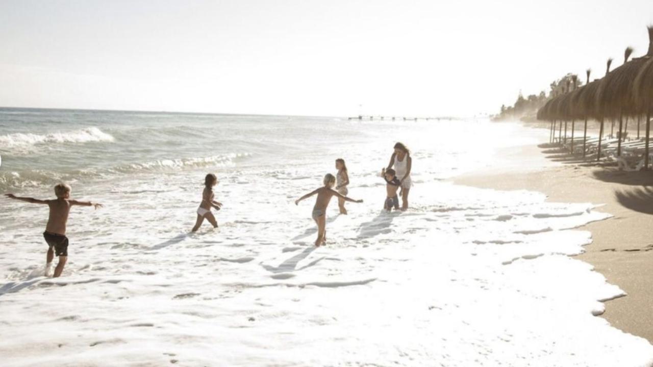 Mi Capricho C16 Beachfront Apartment Sitio de Calahonda 외부 사진